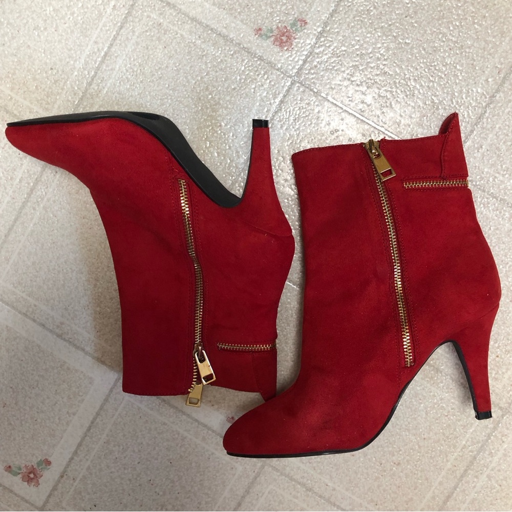 Like 🆕Bellini red suede feel Sz8M Claudia style 3 inch heel 8 inch boot length